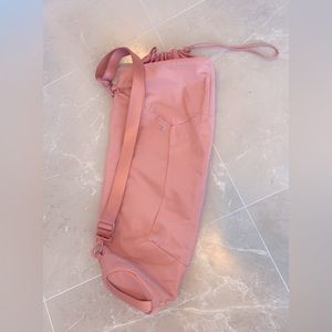 Lululemon Adjustable Yoga Mat Bag - LIKE NEW